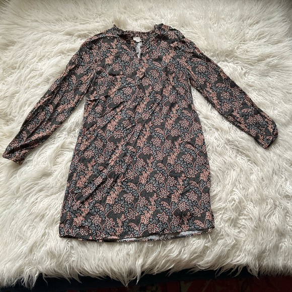 LOFT Dresses & Skirts - Loft Floral‎ Paisley Smocked Neck Shift Dress